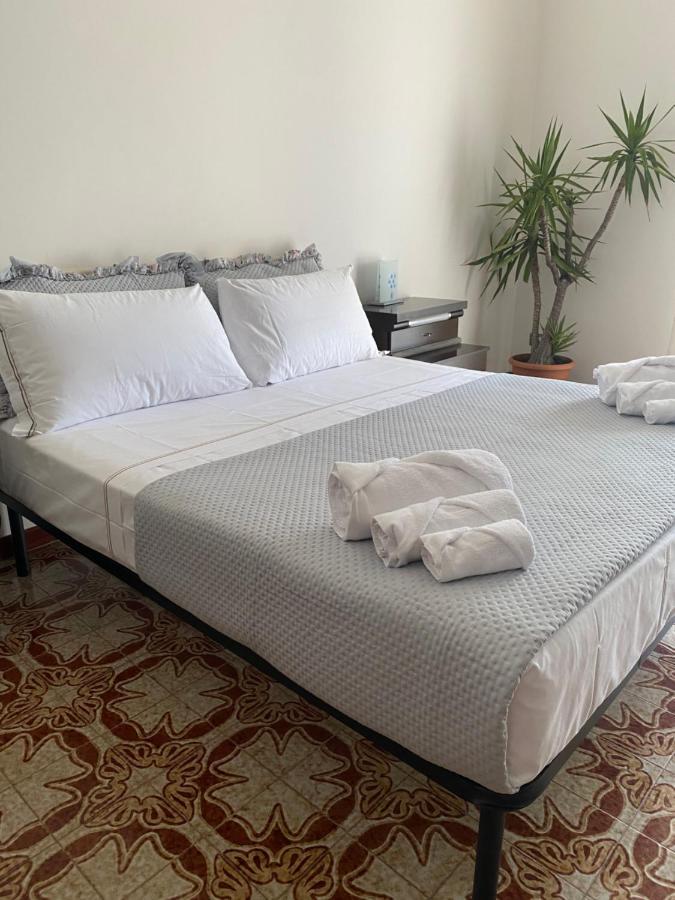 Filippo Secondo Naples Luaran gambar